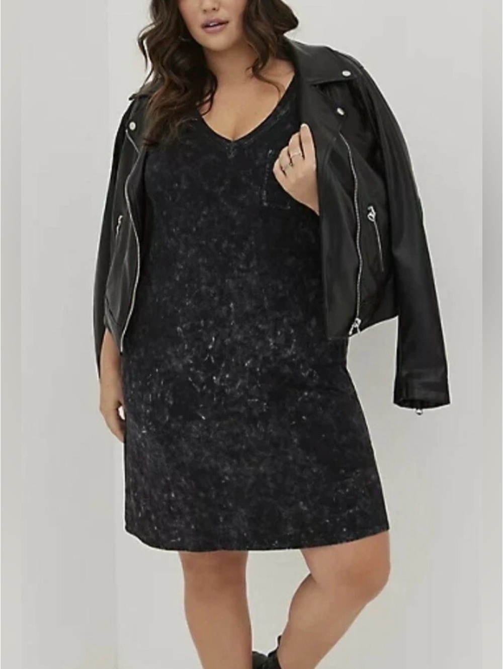 Torrid Super Soft Mineral Wash V-Neck Pocket T-Shirt Dress Plus Size 5X NWT